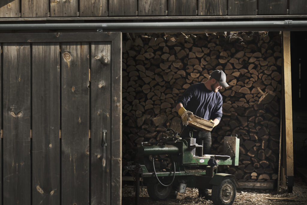 Jeremy Gehl splitting wood