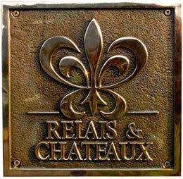 Relais & Châteaux Plaque